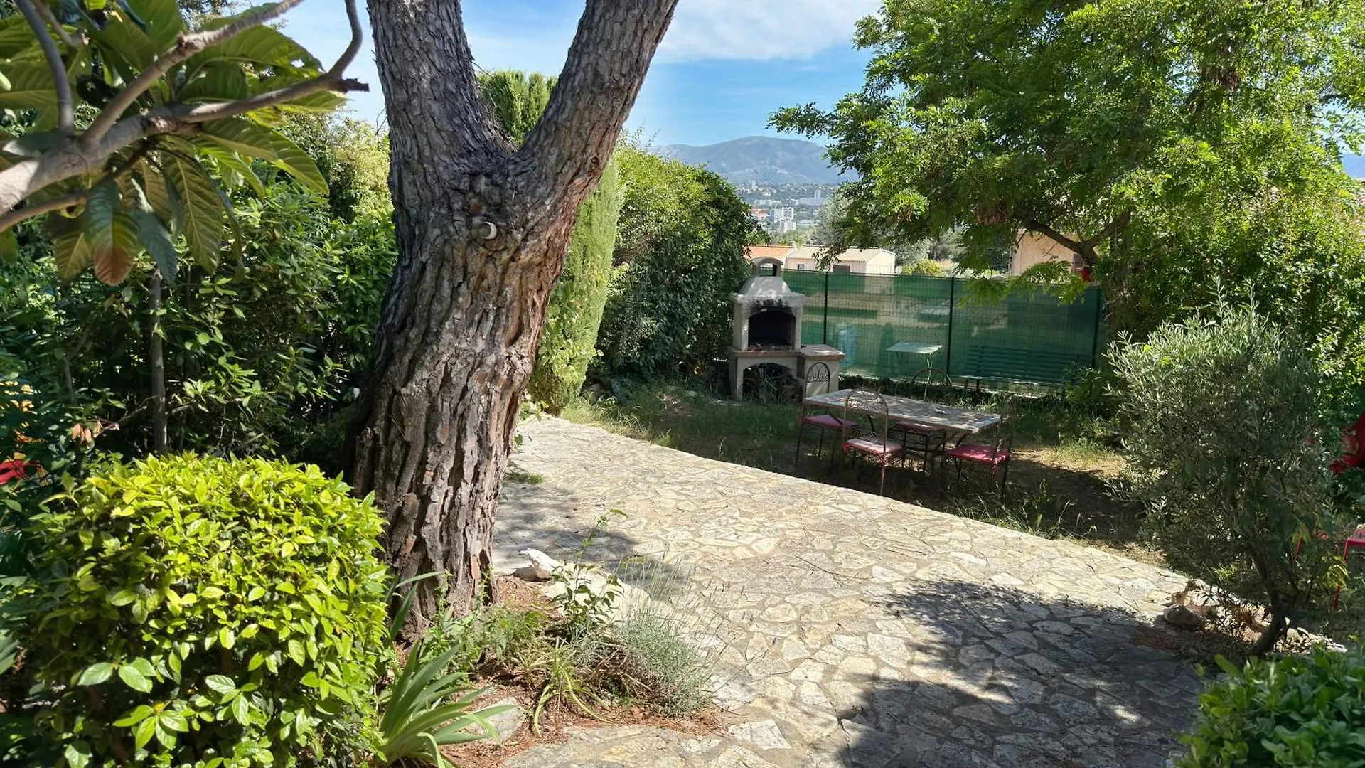 Willa Maison Au Calme Avec Jardin Marsylia