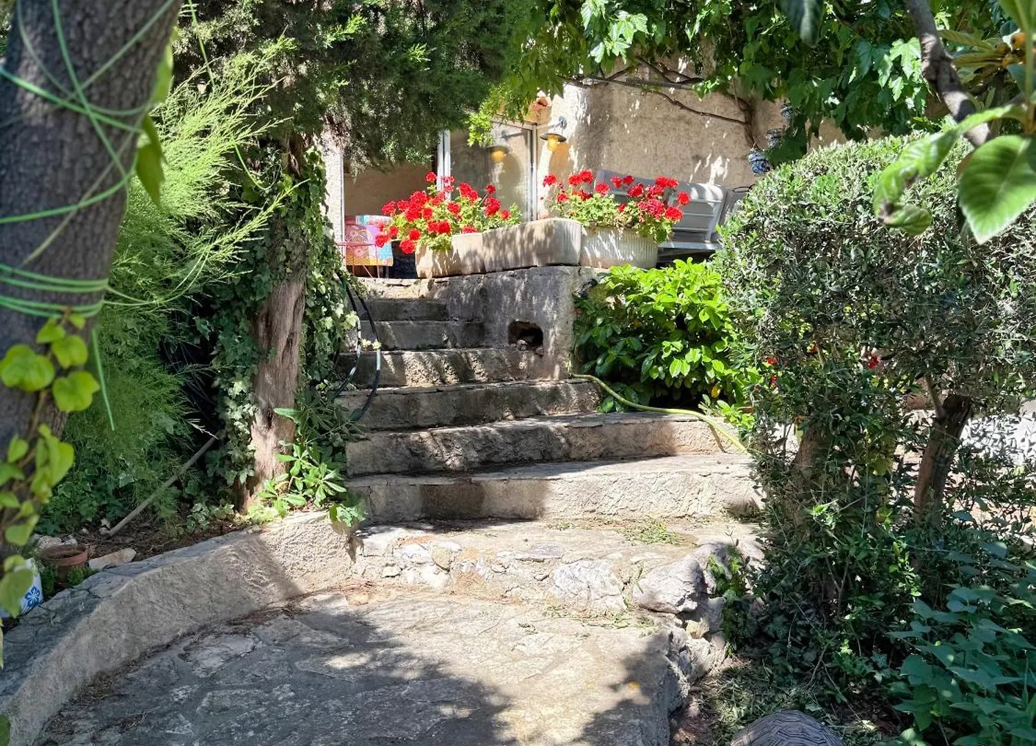 Maison Au Calme Avec Jardin Marsylia 0*,